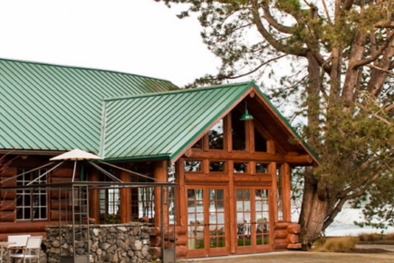 Photo of exterior of Kiana Lodge