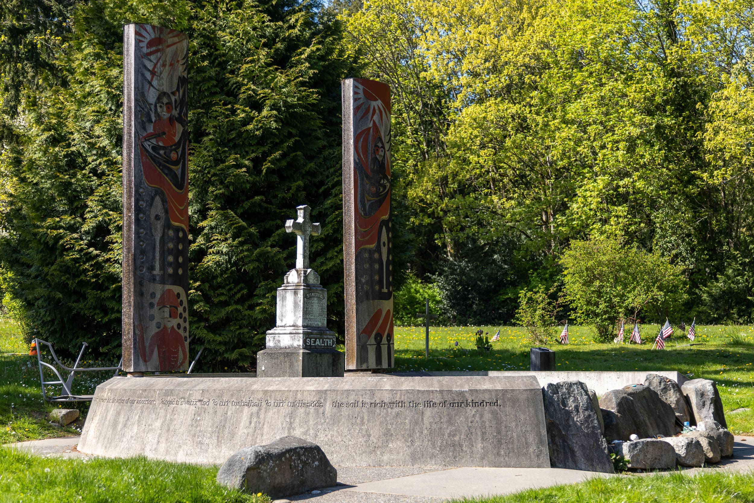 The beautifully restored Chief Seattle gravesite
sits just steps from the Suquamish Museum.