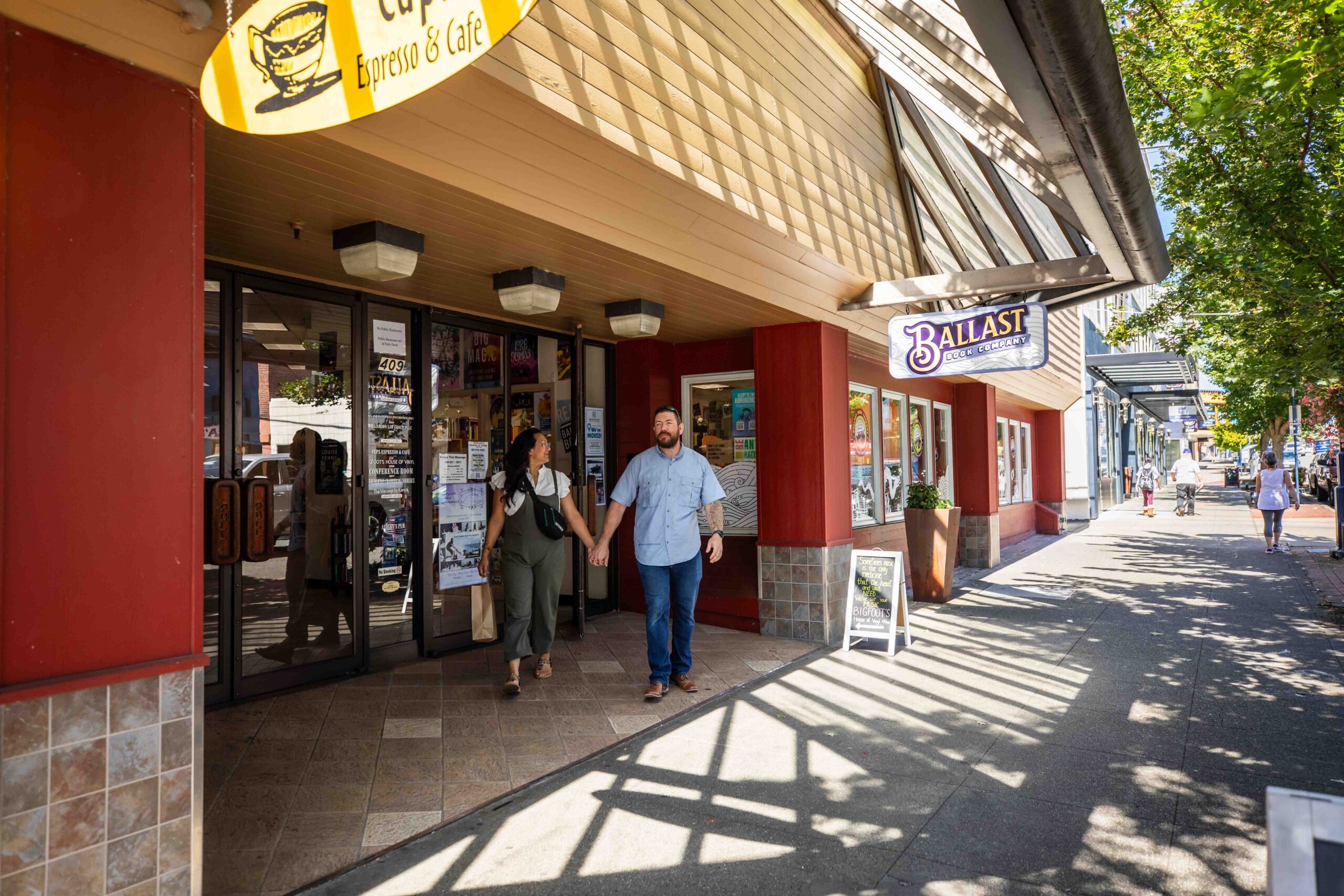 300kb_VKP_7_28_Bremerton-1815-Walking along Pacific Ave